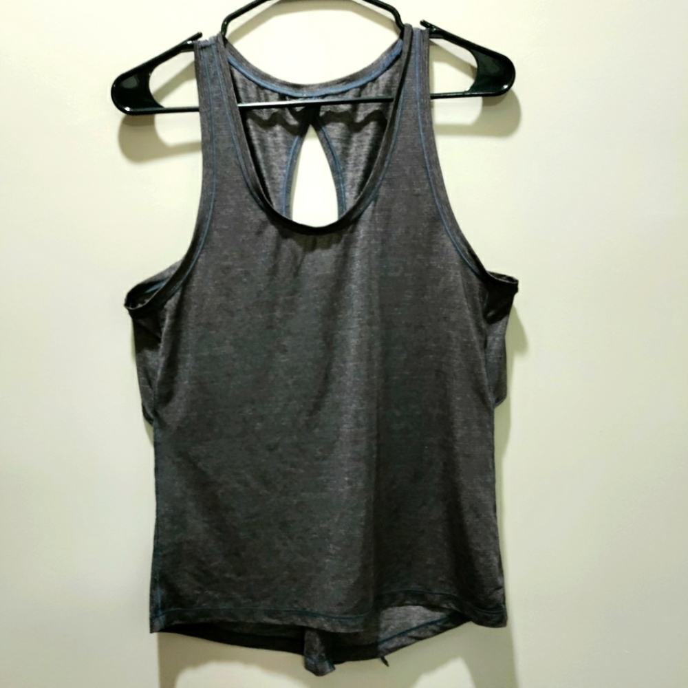 Lululemon Hold and Let it Flow tank top